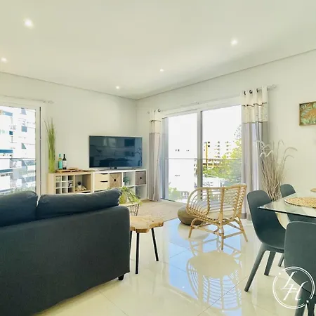 Apartment Ambrosio Iate - Modern - Parking - 500m