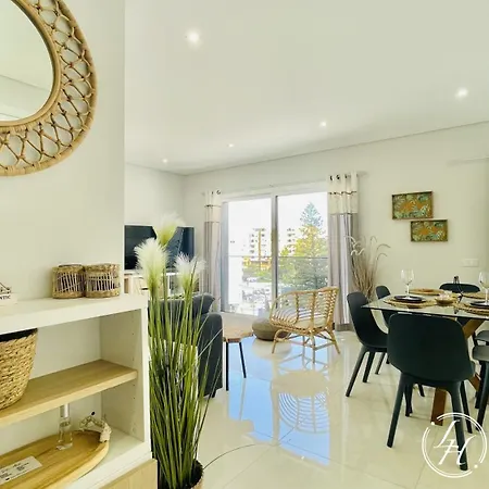 Ambrosio Iate - Modern - Parking - 500m Apartment