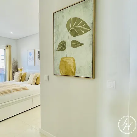 Apartment Ambrosio Iate - Modern - Parking - 500m Portimao